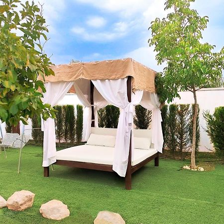 Villa Capricho De Luna Caparacena ภายนอก รูปภาพ