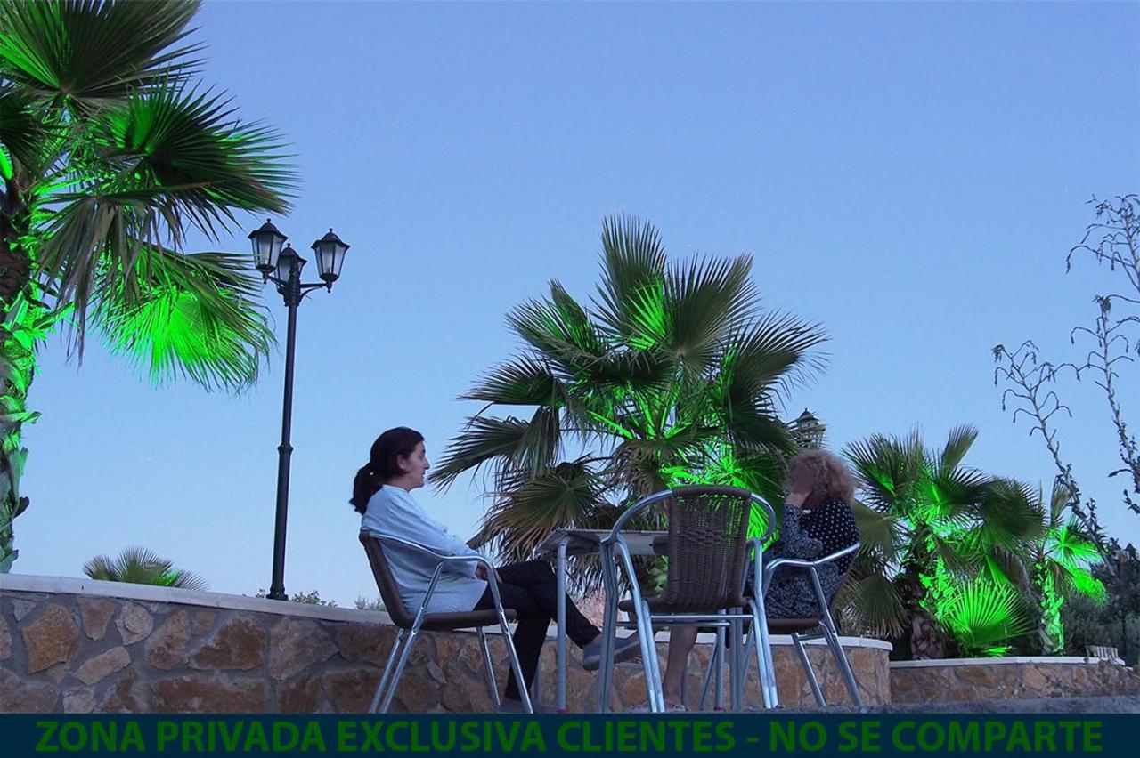 Villa Capricho De Luna Caparacena ภายนอก รูปภาพ