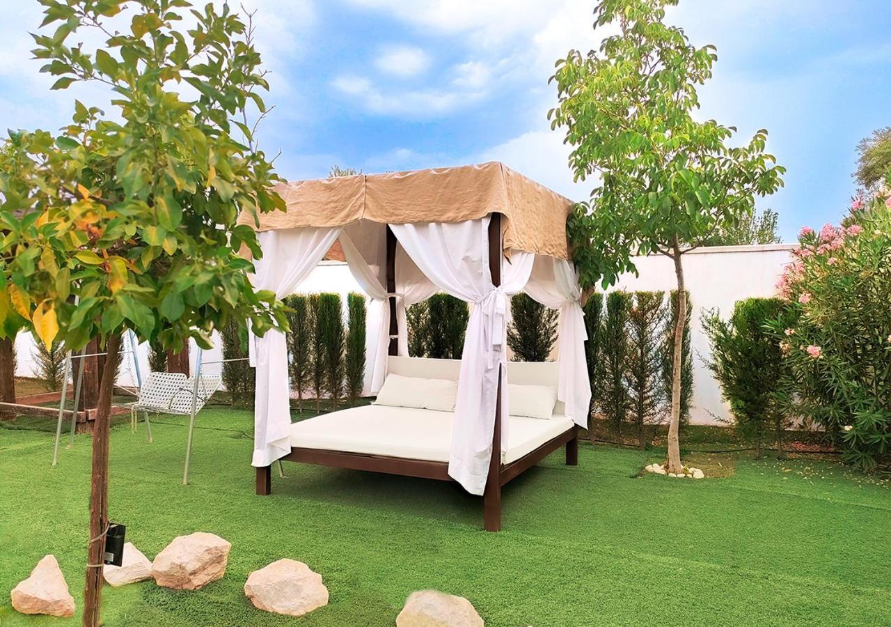 Villa Capricho De Luna Caparacena ภายนอก รูปภาพ